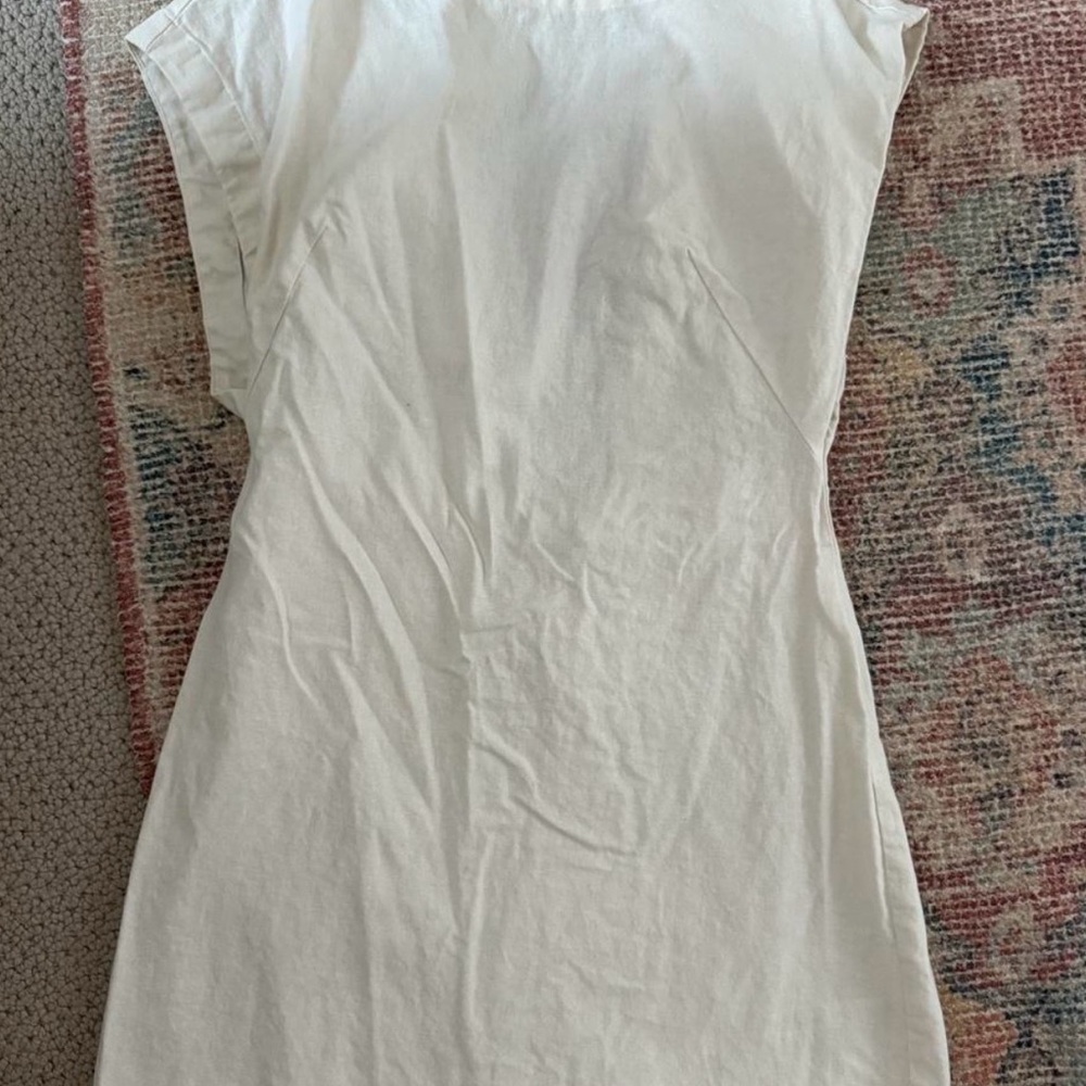 Free People- White Women’s Sleeveless Top - Classic Crew Neck